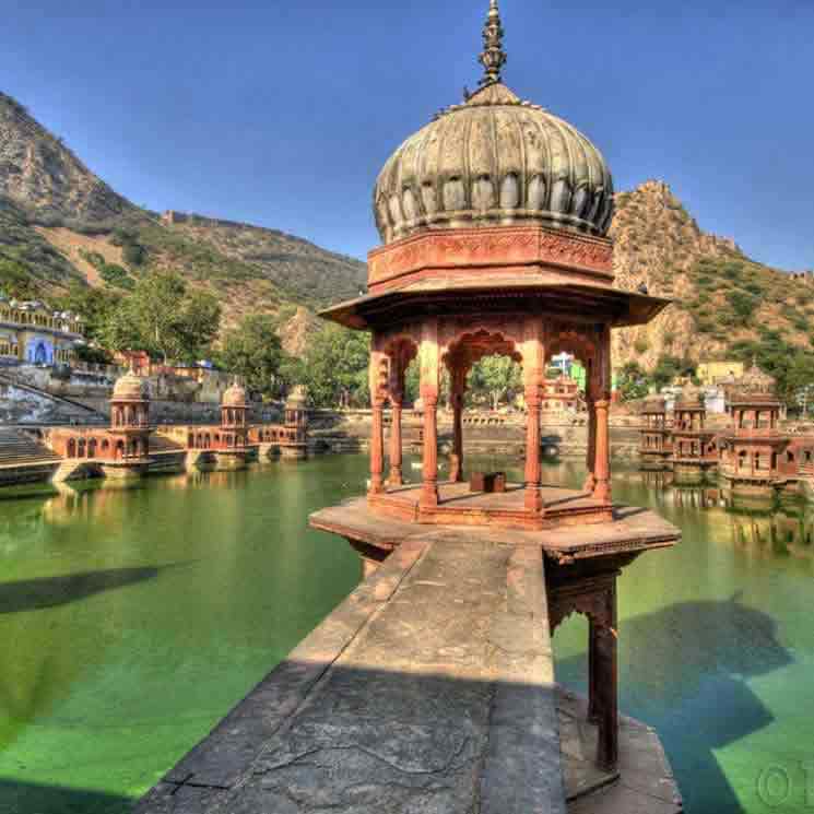 Udaipur to Alwar Taxi Services