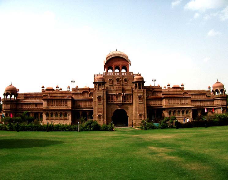 Lalgarh Palace