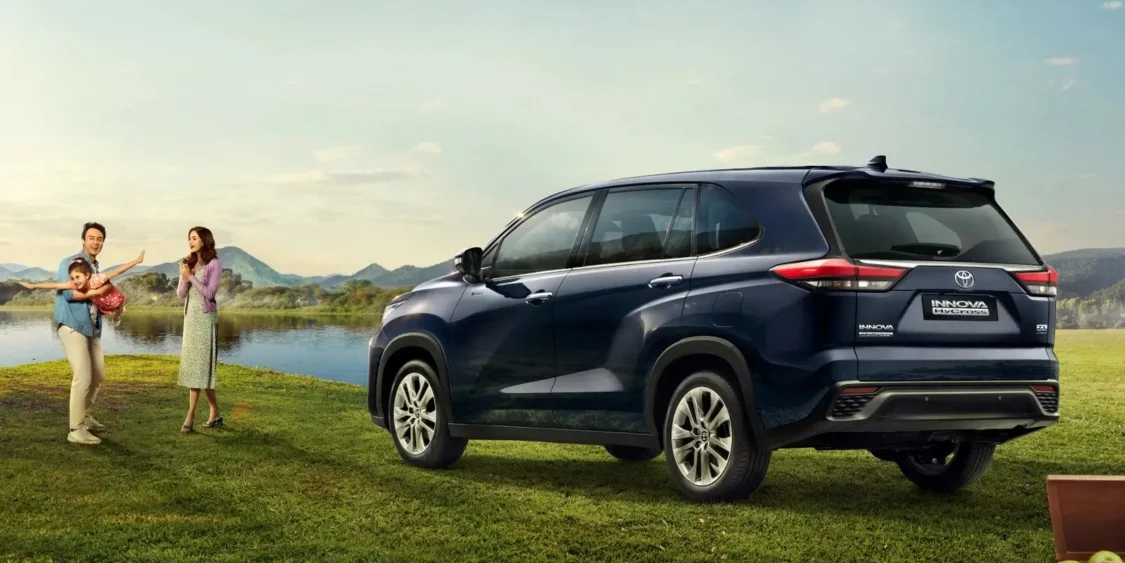 Innova Hycross Exterior