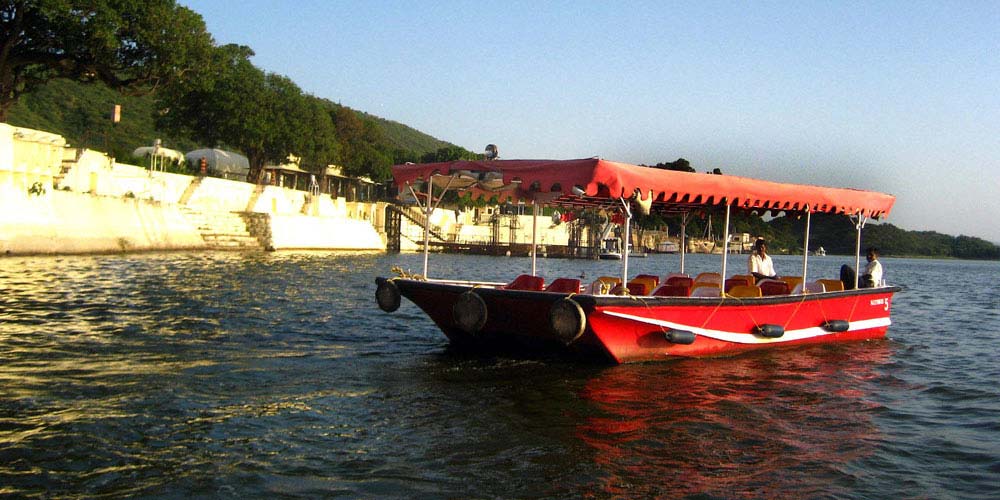 Boatride at Lake Pichola